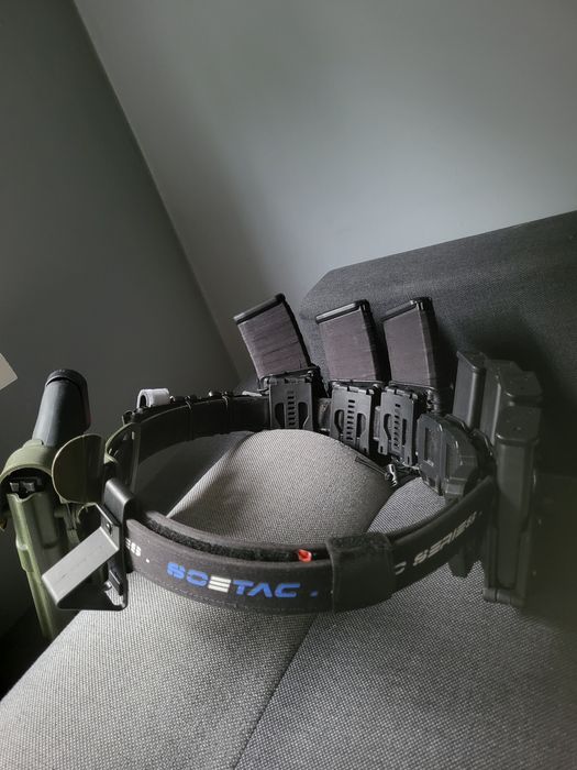 Pas strzelecki IPSC wraz z oporządzeniem