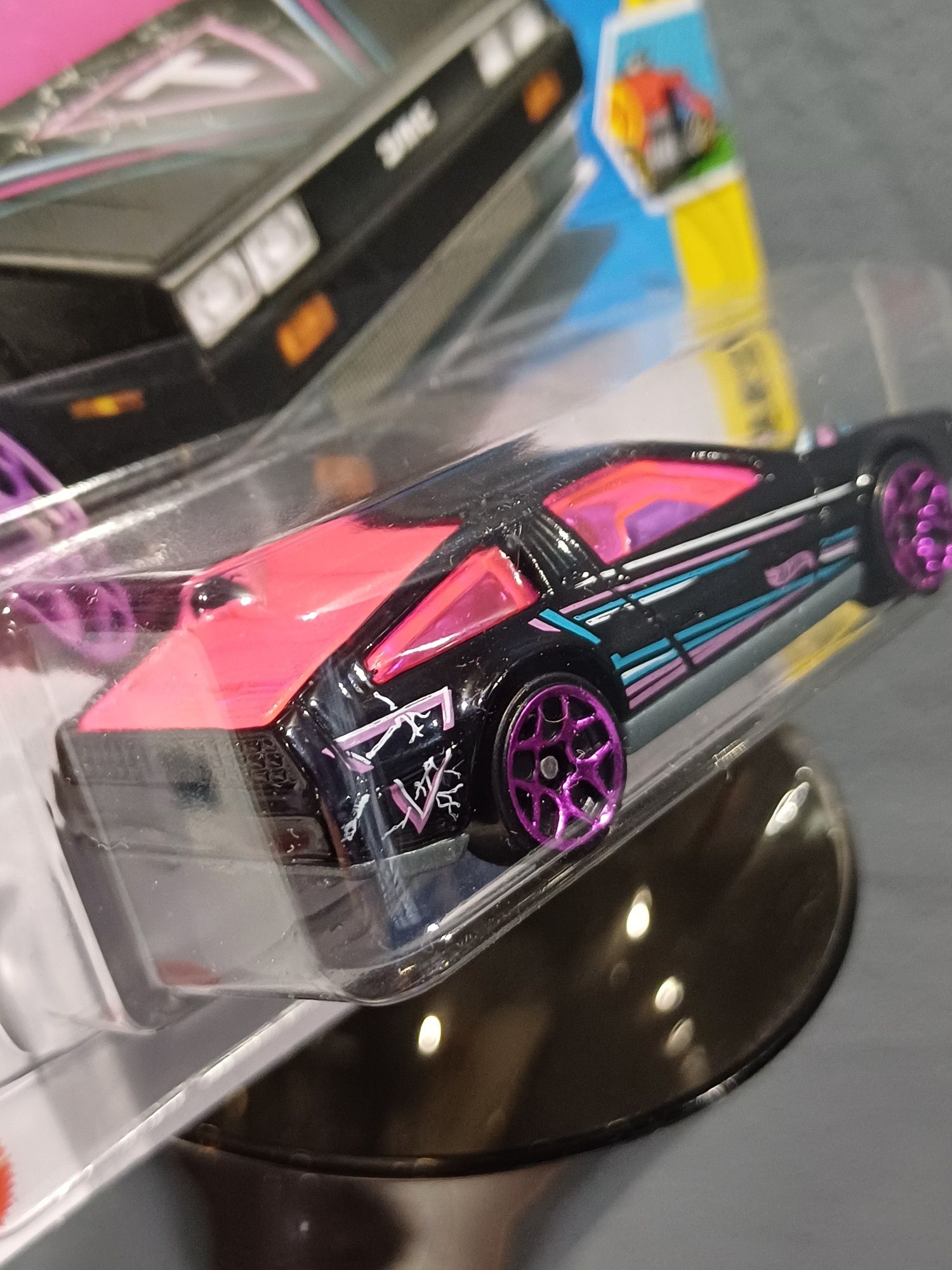 Hot Wheels DMC DeLorean Art Cars