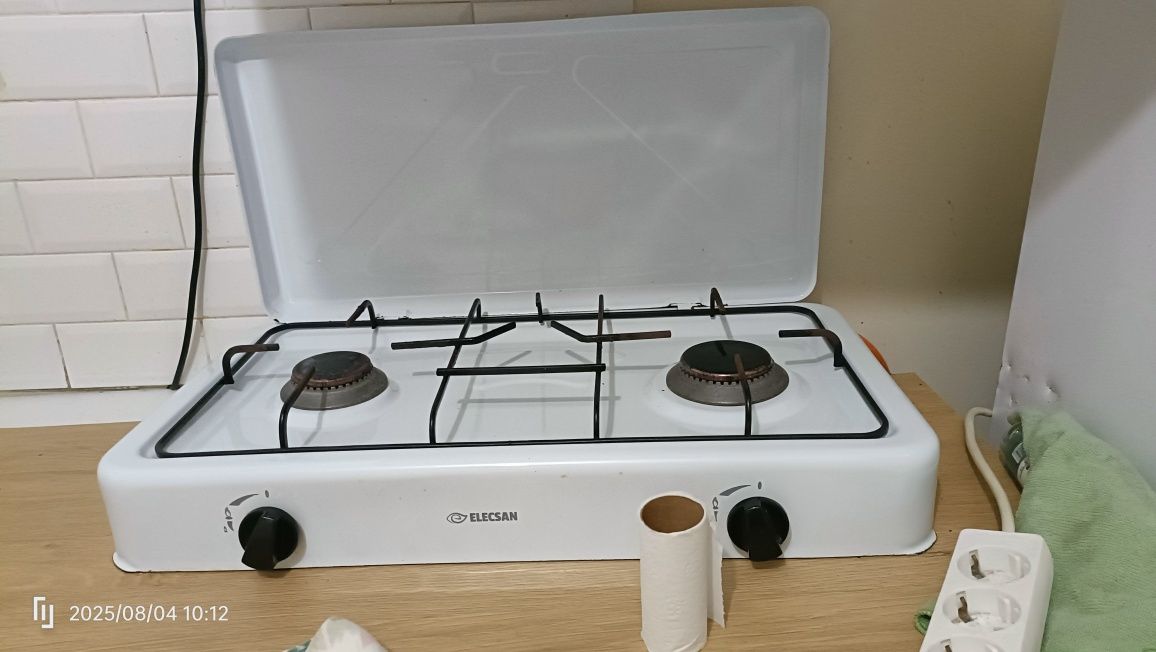 Cozinha pequena.