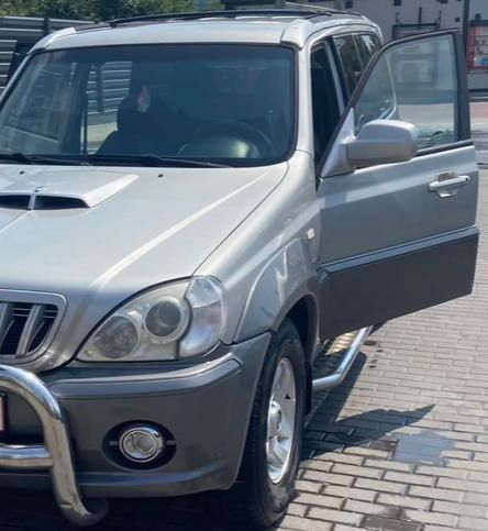 В Черкасах Hyundai Terracan Mitsubishi Pajero