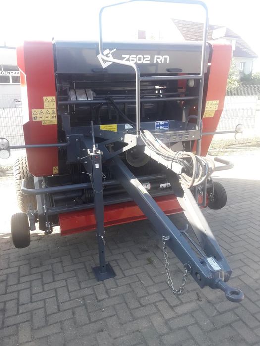 Metal Fach Prasa belująca Z602 RN  Prasa belująca Z602 RN