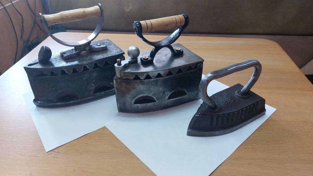 Утюг угольный антикваріат