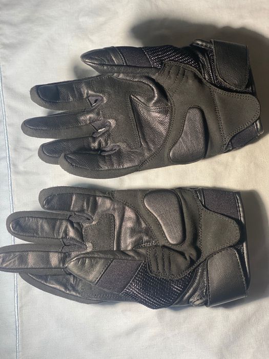 Luvas KSK quase novas