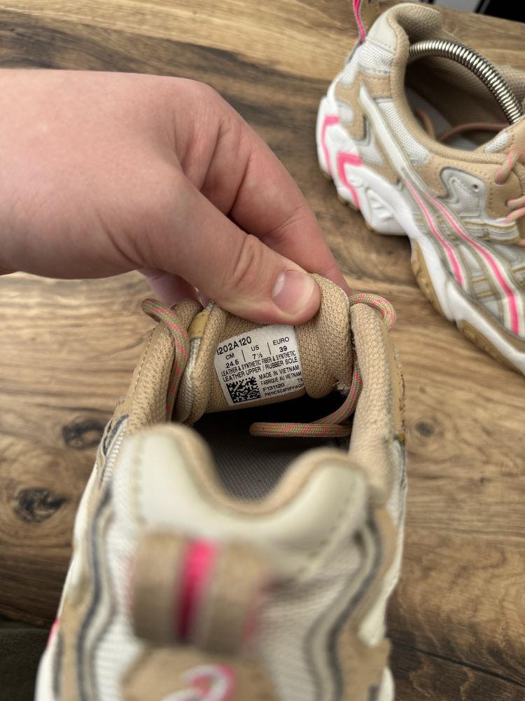 Кросівки Asics Gel-Nandi 39 розмір