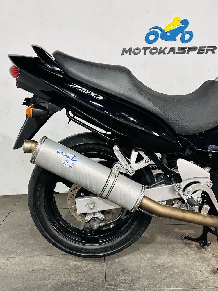 Suzuki GSXF 750 Katana Рестайлінг