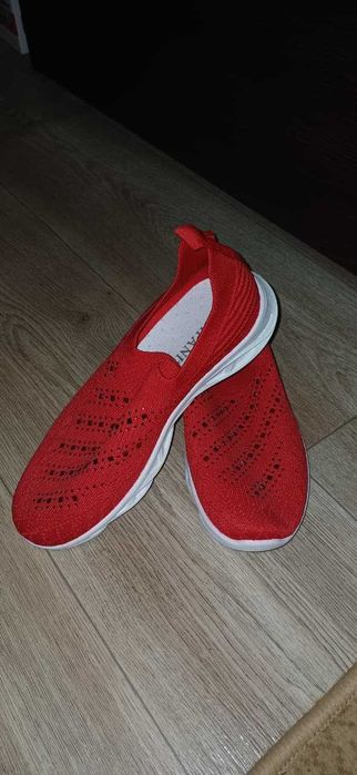 Продам обувь макасины