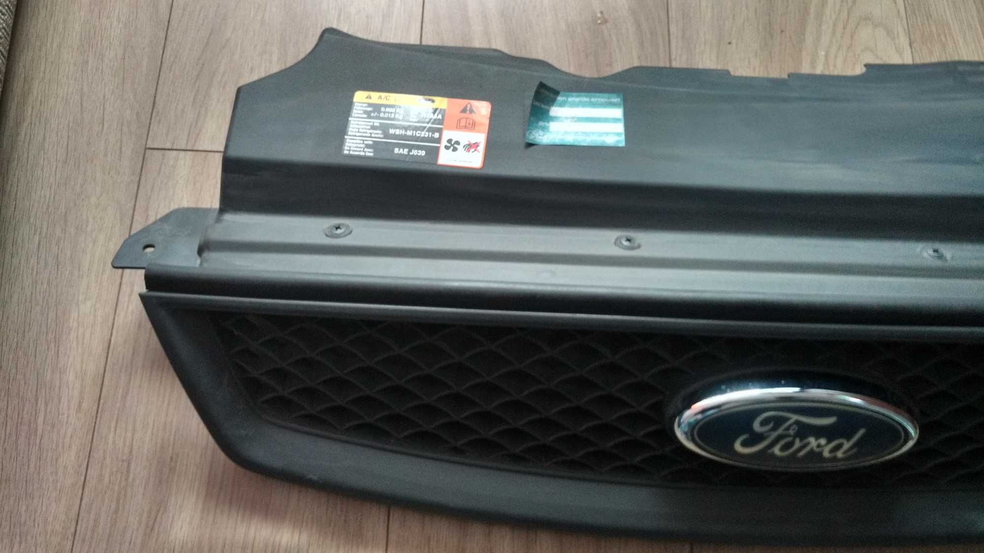 Atrapa grill Ford Focus MK2 4M51-8200 AJ BJ oryginal