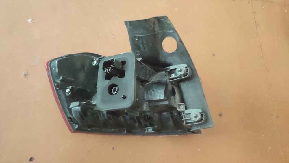 Ліхтар задній правий в крило зовнішній для passat b8 універсал Європа