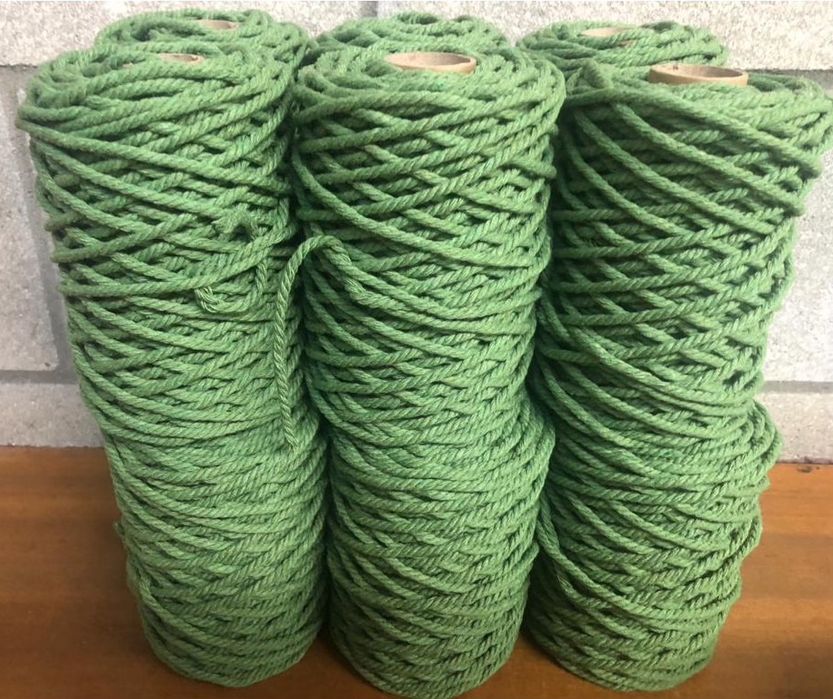 Fio mecrame 5mm , +_ 70 mt com 300 gr. Novo 3,50€