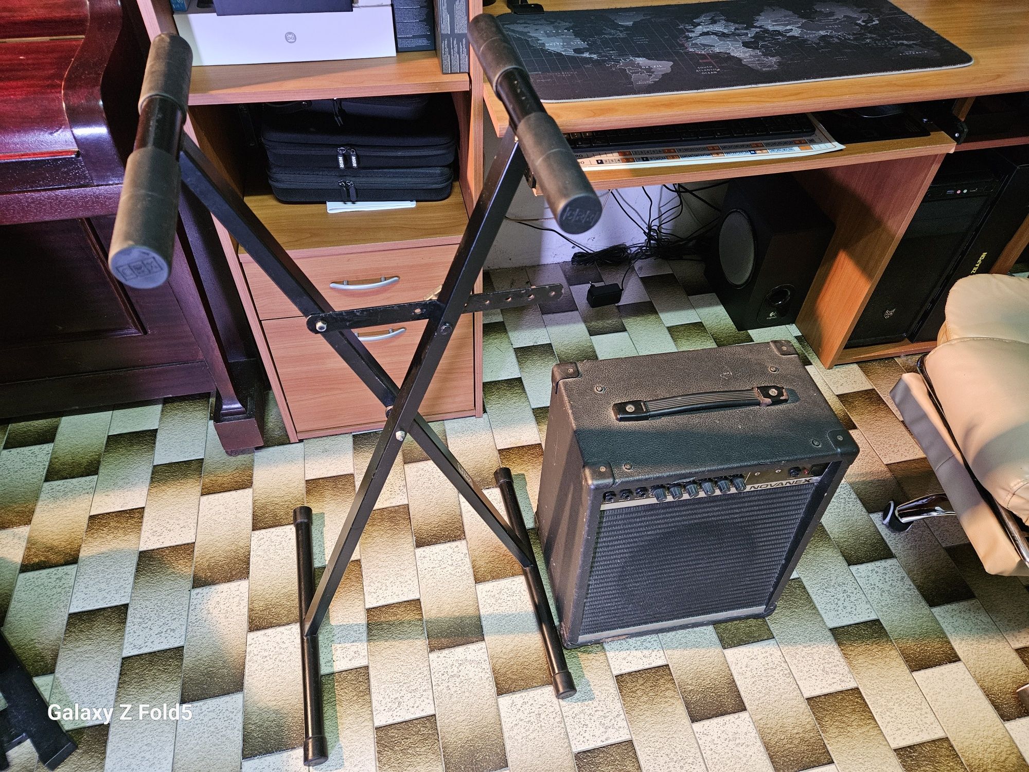 Workstation Roland XP 80 com imensos extras