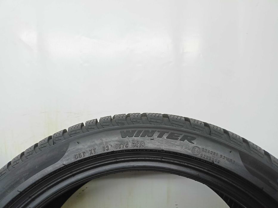 Pirelli SottoZero 3 RSC 245/40/19 2019r. 98H Nowe Demo (881)