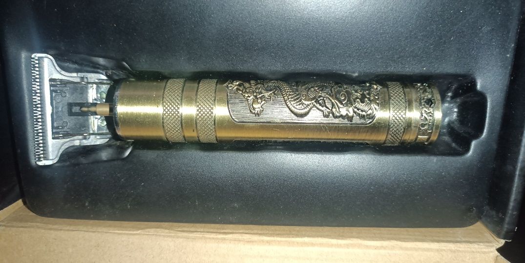 Gold Dragon Máquina de cortar cabelo/ barba