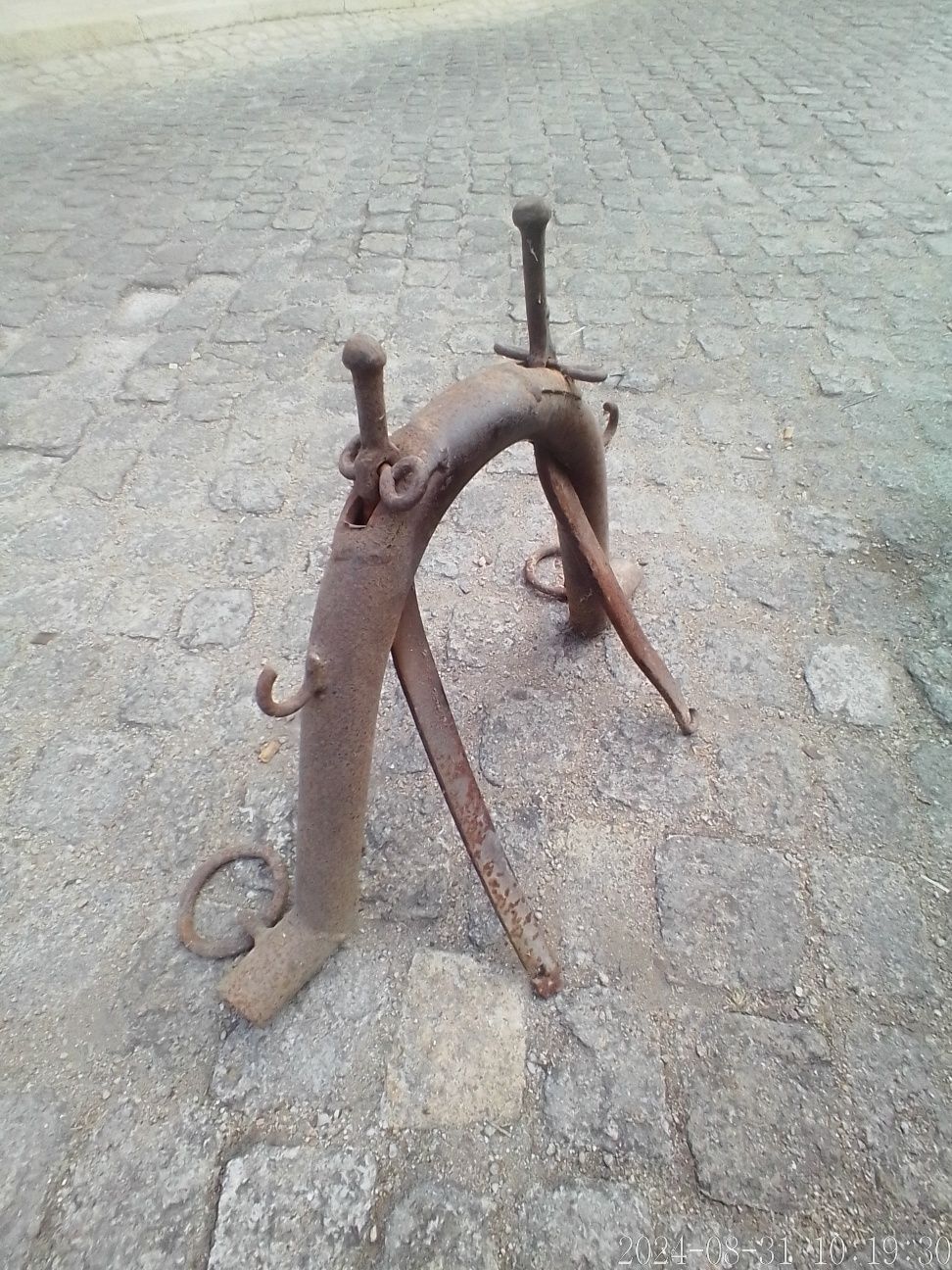 Canga e ferro.     ,