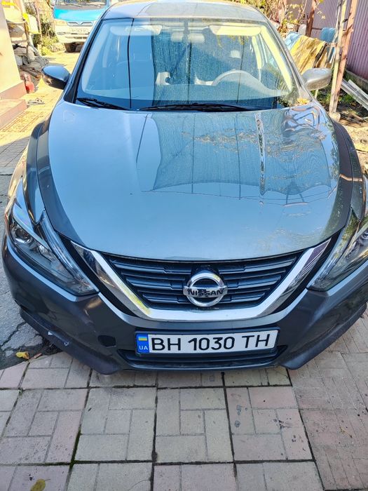 Продам Nissan Altima 2.5л автомат 2016год