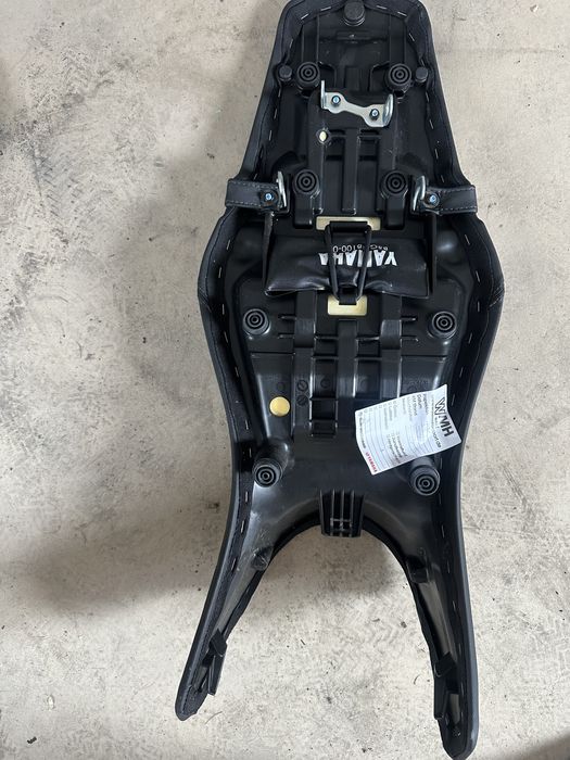 Kanapa Yamaha MT125