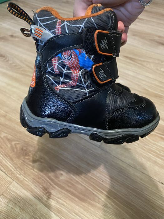 Зимове взуття на хлопчика