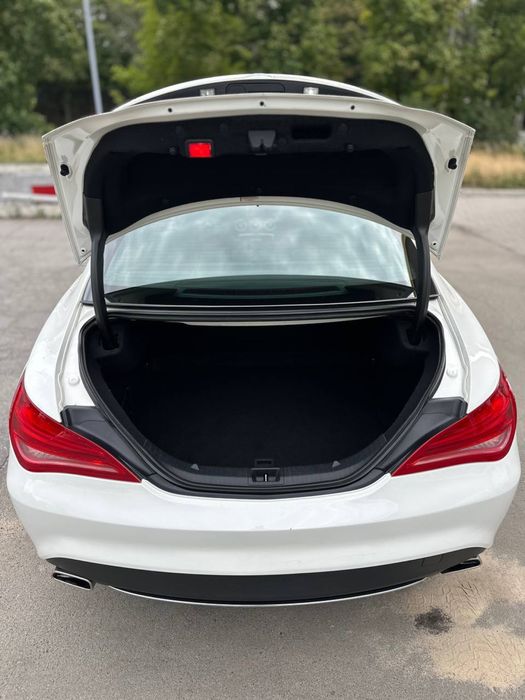 Mercedes Benz CLA