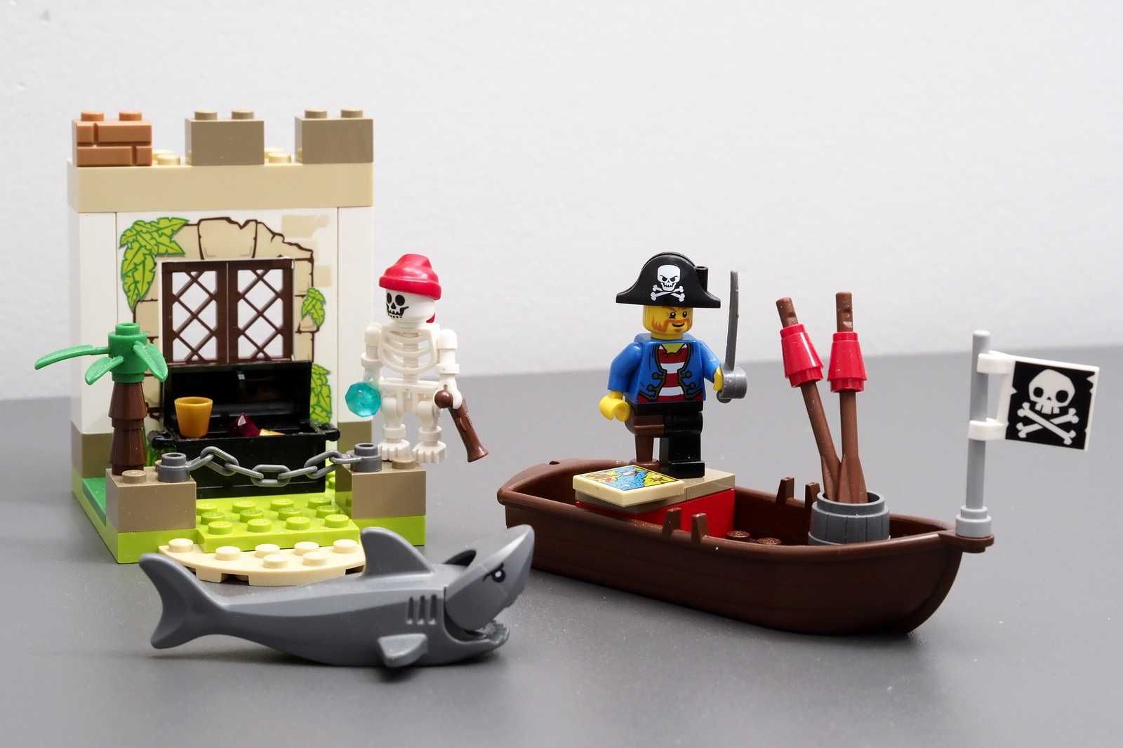LEGO - 10679 Juniors - Pirat i wyspa skarbów + instrukcja