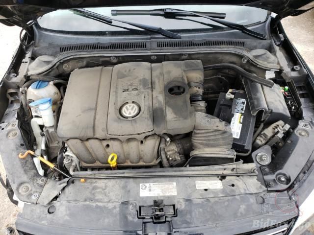 Volkswagen Jetta se 2013 2.5 авто в Украине в наличии