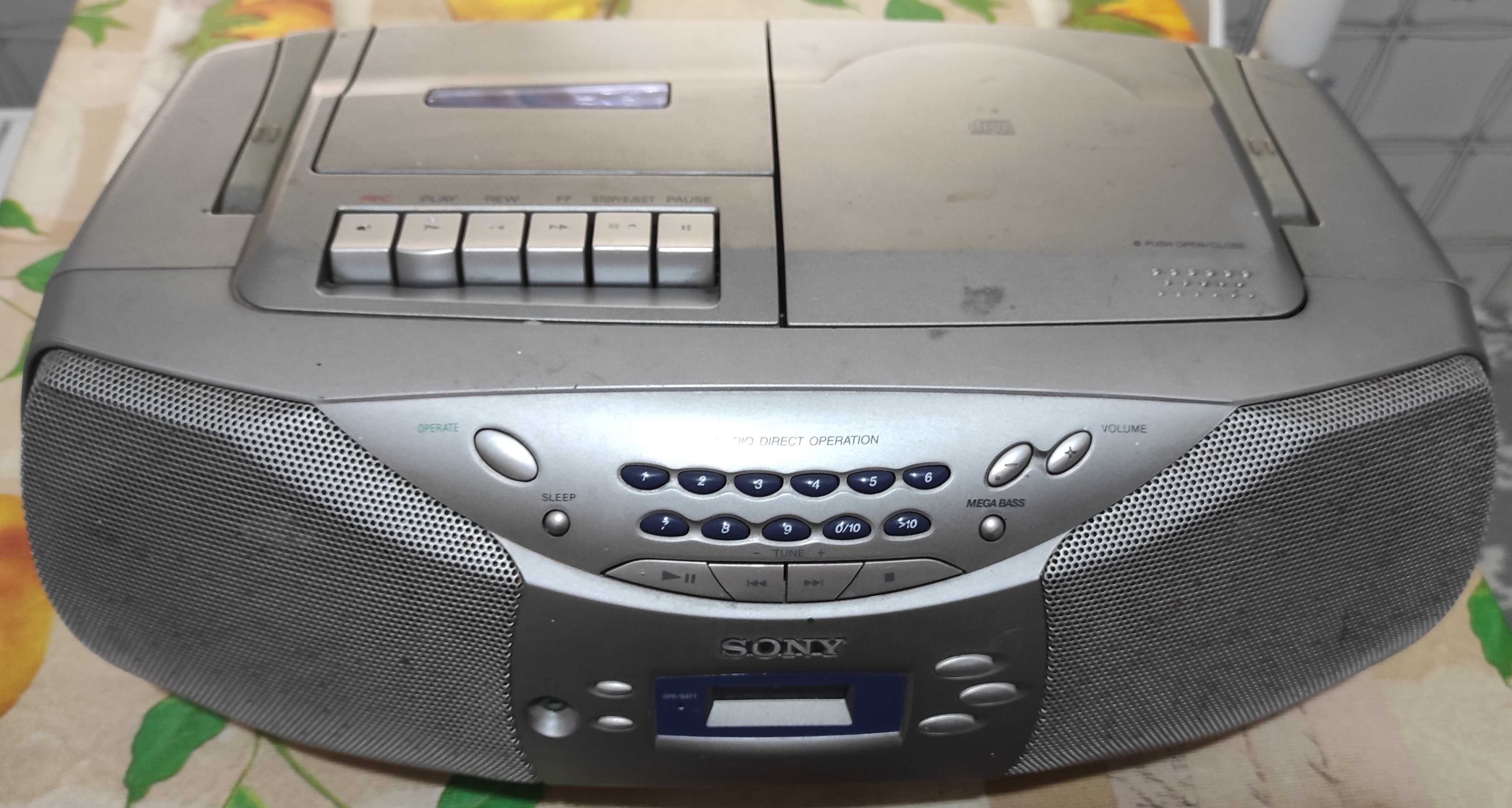 radio com CD e cassete da Sony