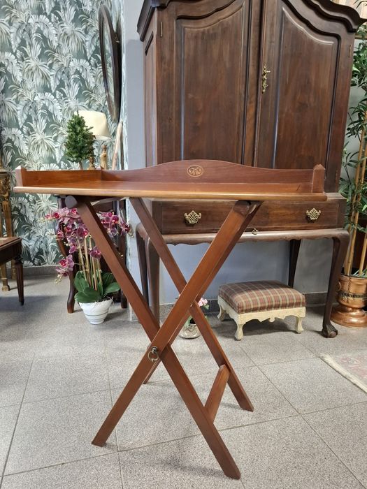 Mesinha de Apoio com Tabuleiro Removível