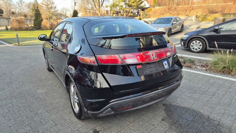 Honda Civic sprowadzony w ofercie kilka sztuk hondy