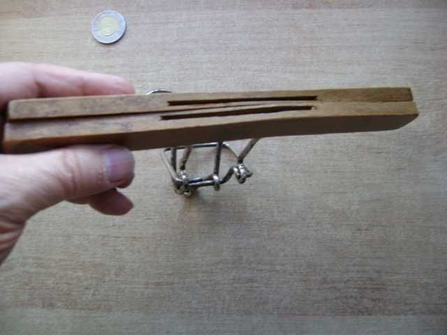 Starocie z PRL Wieszak przedwojenny Tom Watson, Kiel = założyciel IBM