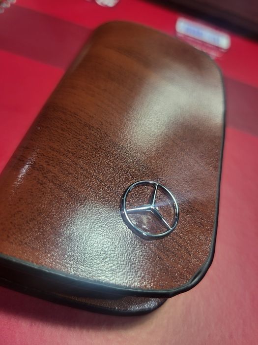 Mercedes-Benz porta chaves carteira. Novo. Castanho