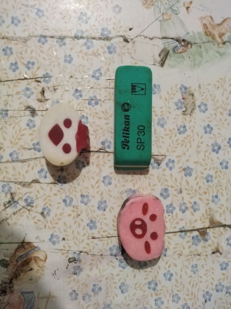 Vendo material escolar bom estado
