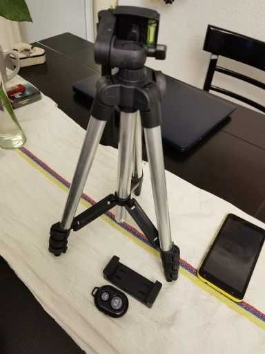 Штатив для телефону, камери, фотоапарату з Bluetooth чохол 102см 1/4"