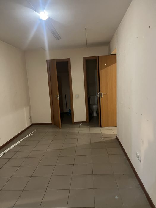 Здам 75м2 фасад, окремий вхід Бориспільська