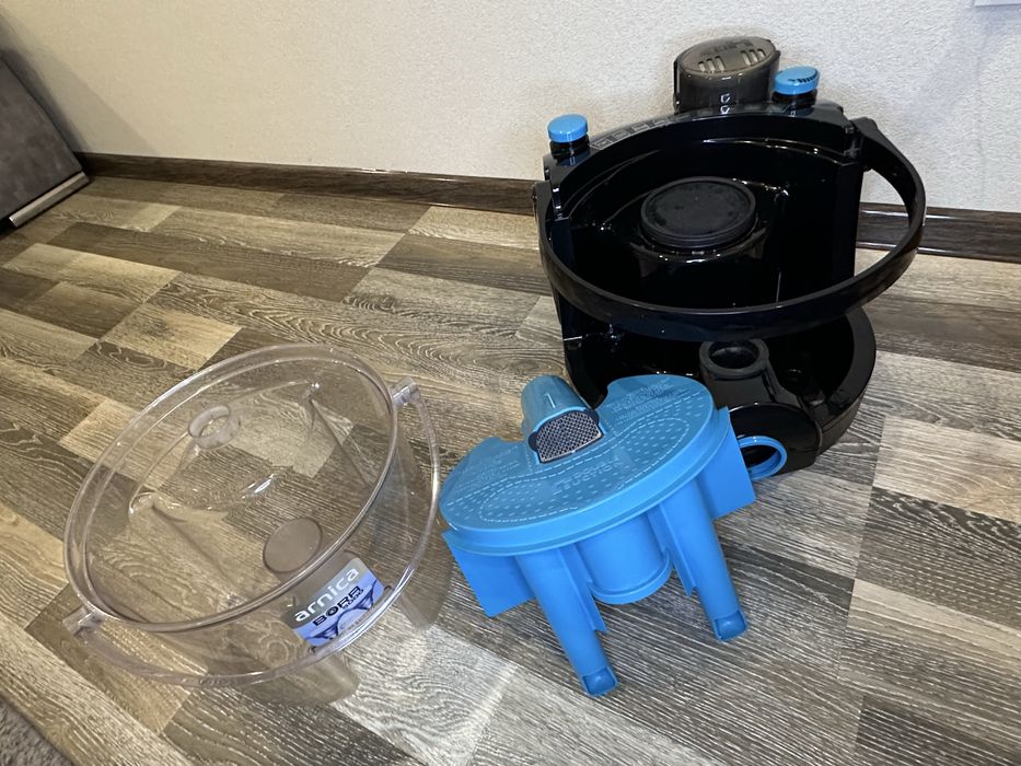 Пилосос: Arnica Bora 5000 Rot