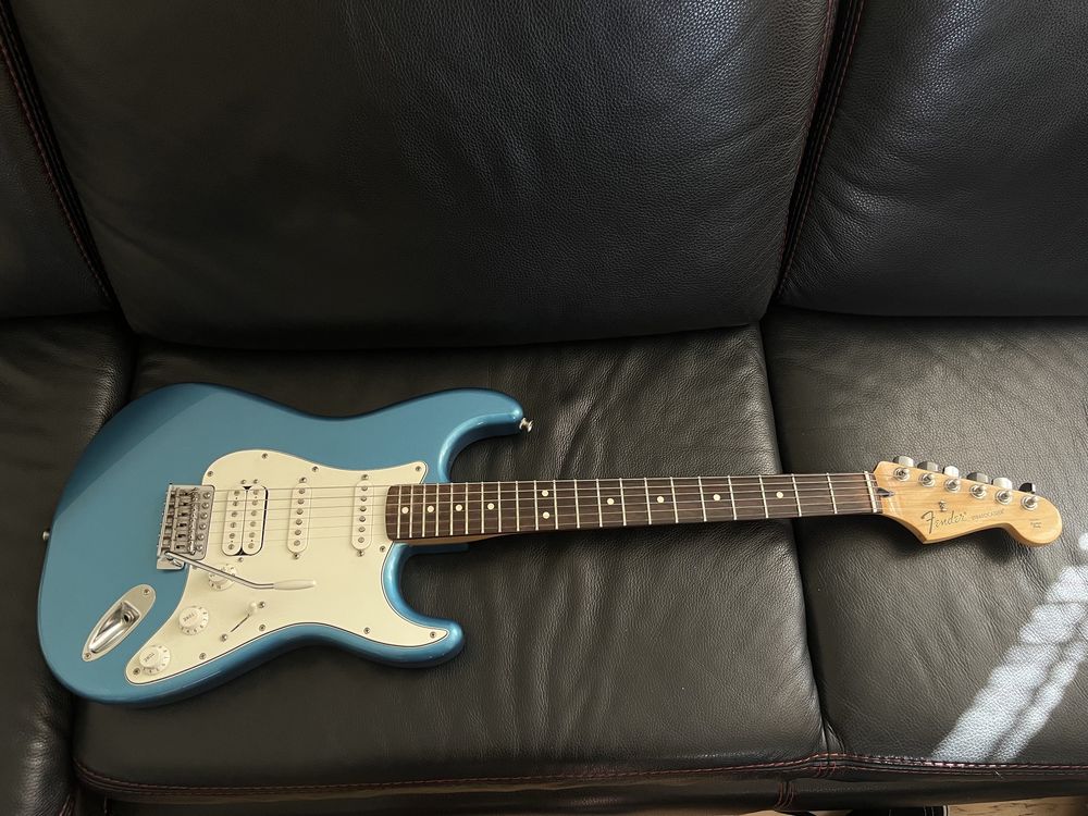 Fender Stratocaster Standard HSS PF LPB