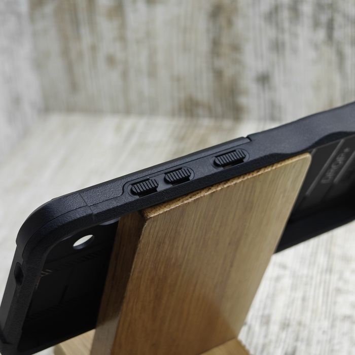 Противоударный чехол Armor на Samsung S24/ S24 Plus/ S25 Чохол