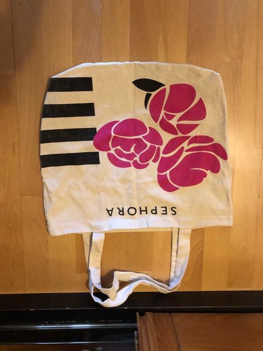 mala saco de pano sephora branco com flor rosa