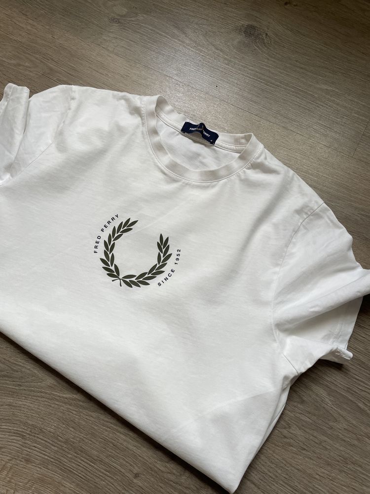 Fred Perry з лого