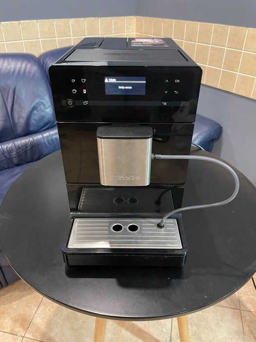 Преміальна Кавомашина Miele CM5300 за найнижчою ціною, з гарантією