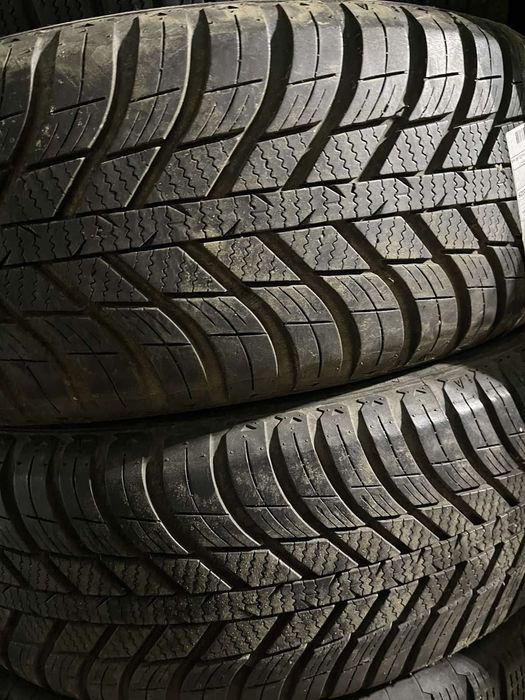 Шины б/у 215/60R17, зимние