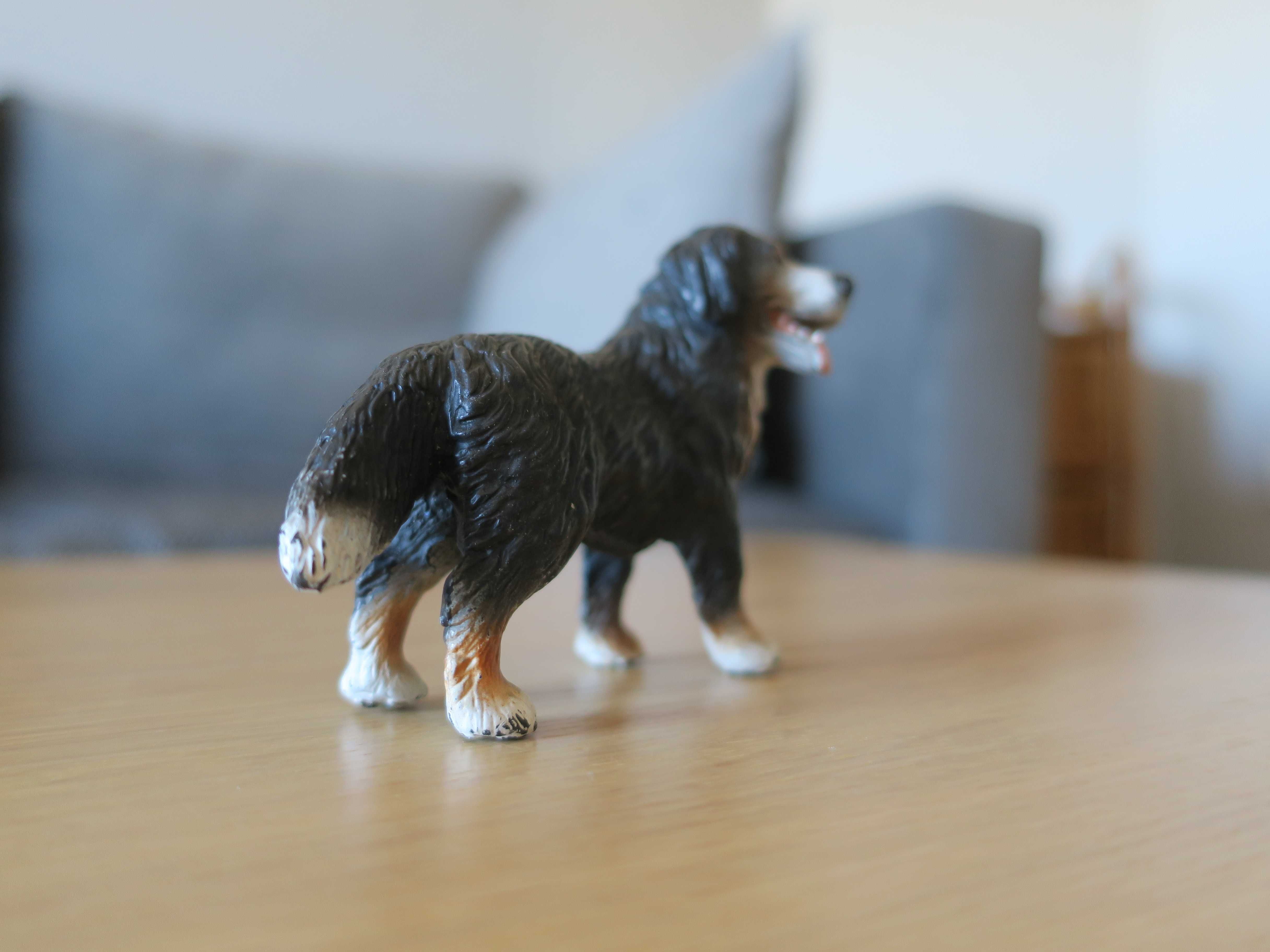 Pies Schleich figurka 2004r.
