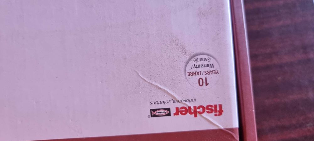 Продам  німецьке, якісне кріплення на стіну для великих телевізорів.