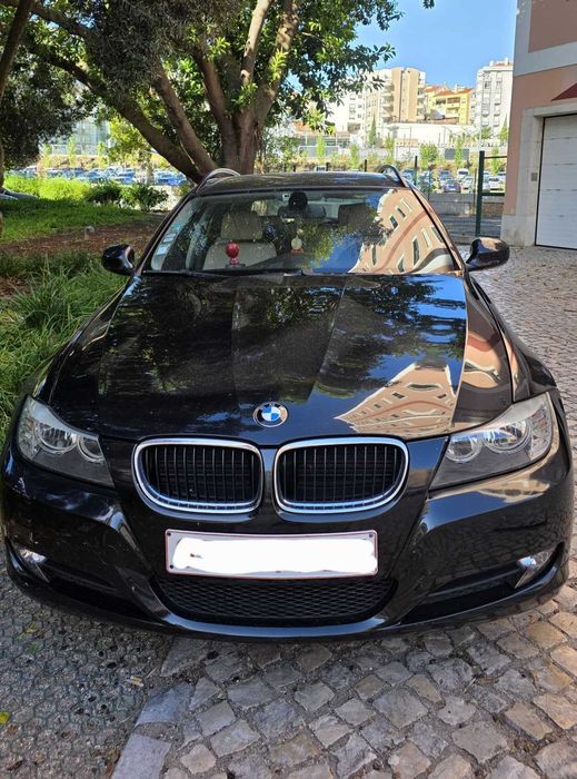 BMW 320I Touring 2009 Petrol