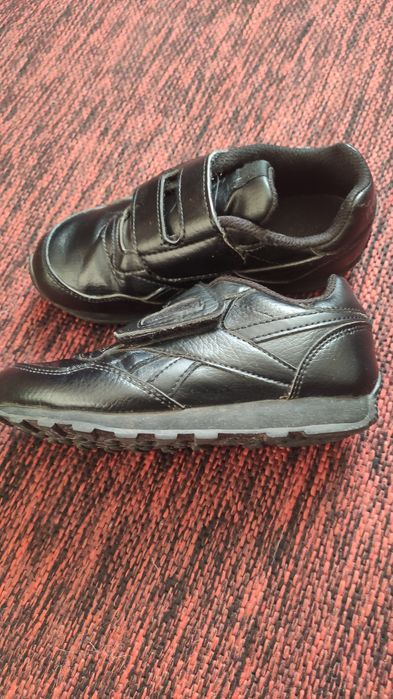 Віддам кросівки Reebok, 28розмір, на ніжку 17.5см