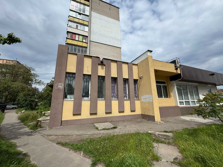 Приміщення в центральній частині, перетин вул. Грушевського-Надпільна