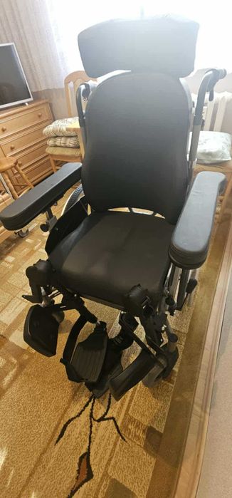 Wózek inwalidzki Inovys II firmy Vermeiren – stan idealny!