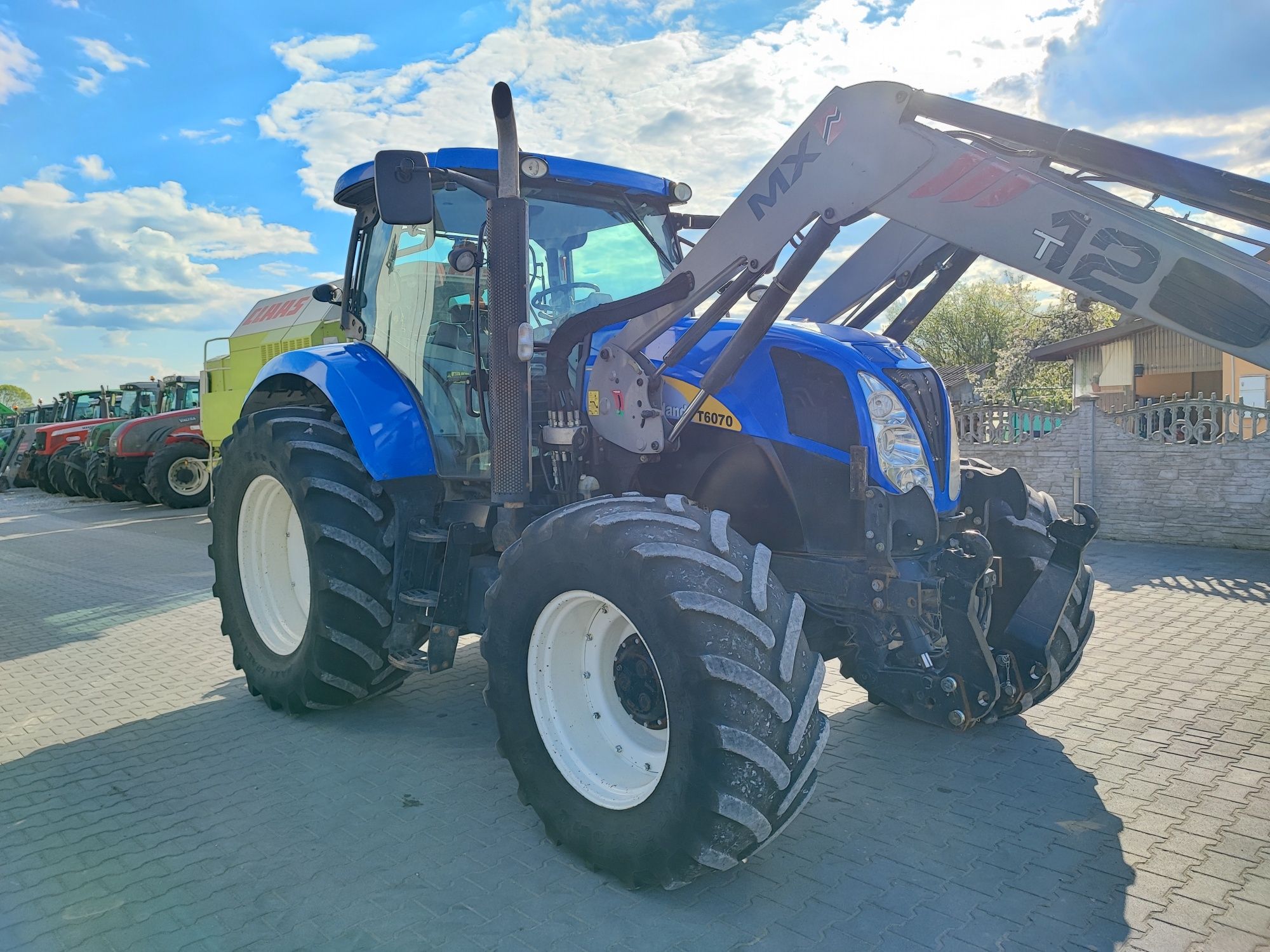 New Holland T6070