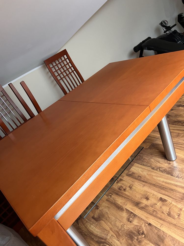 Stół drewniany rozkladany + 8 krzeseł