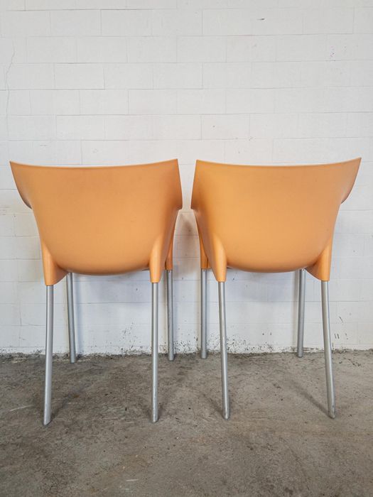 Par de cadeiras Kartell do modelo Dr. No de exterior Philippe Starck