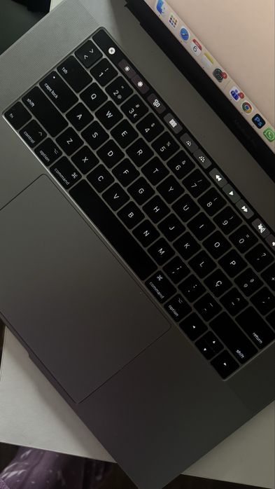 Vendo Macbook pro 15’