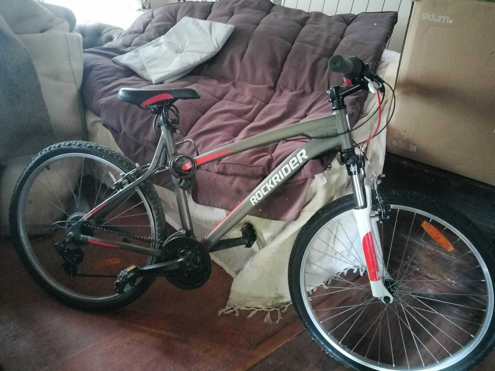 Vendo Bicicleta Rockrider Semi Nova