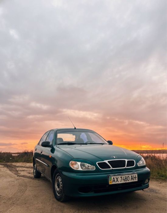 Део сенс 1.3 потребує кузовного ремонту